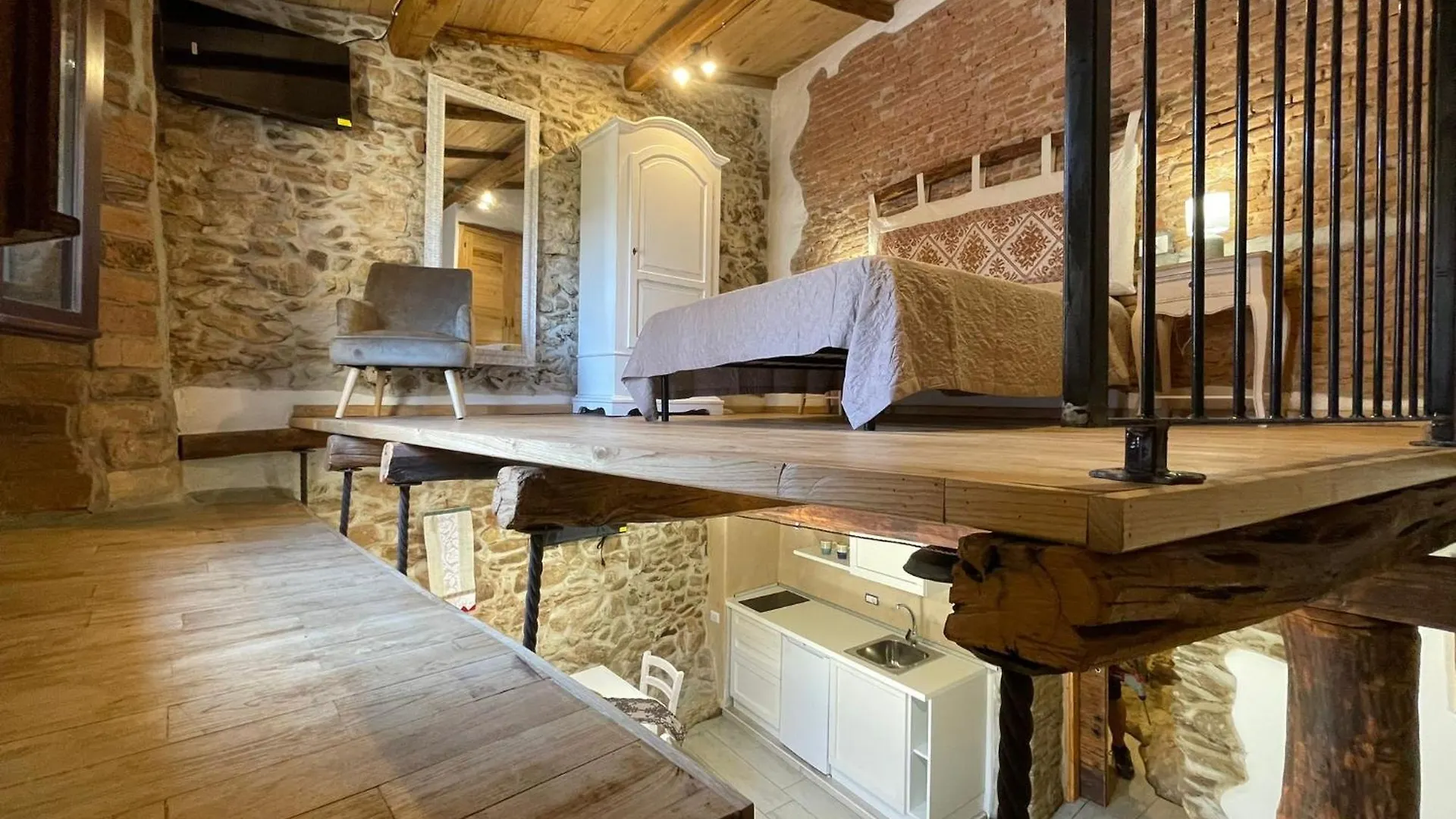 Antica Dimora Fora E' Muros Ammentos Posada